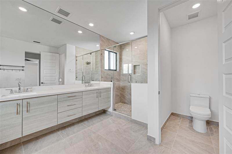 Image 17 of 34 For 10780 Oceano Way