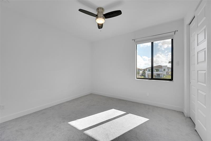 Image 18 of 34 For 10780 Oceano Way