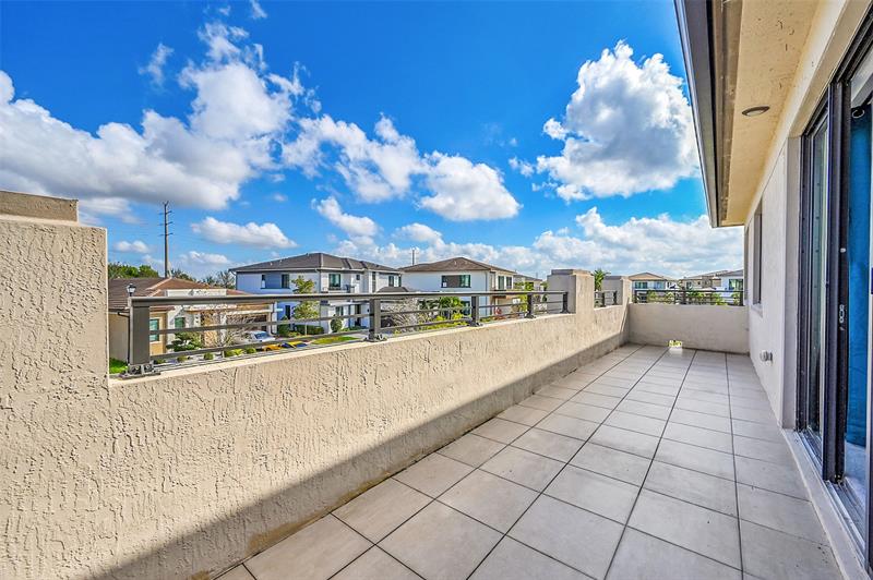 Image 23 of 34 For 10780 Oceano Way