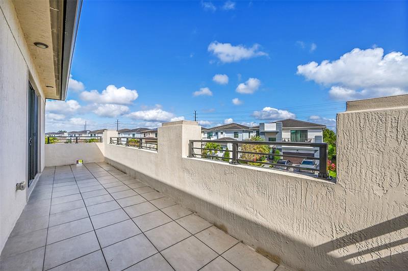 Image 24 of 34 For 10780 Oceano Way