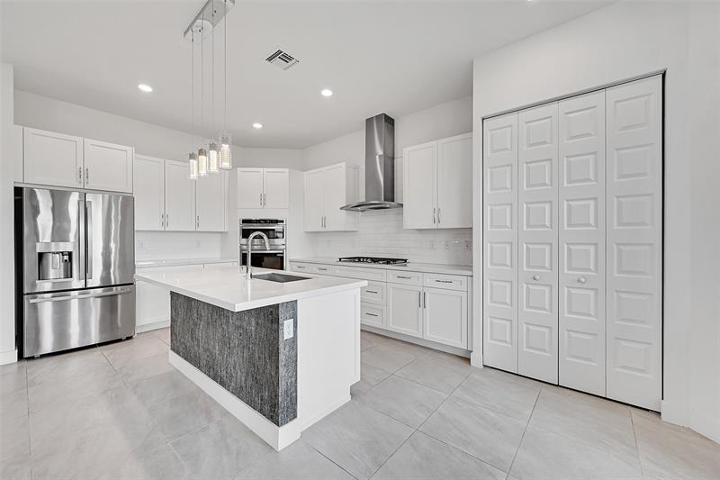 Image 9 of 34 For 10780 Oceano Way