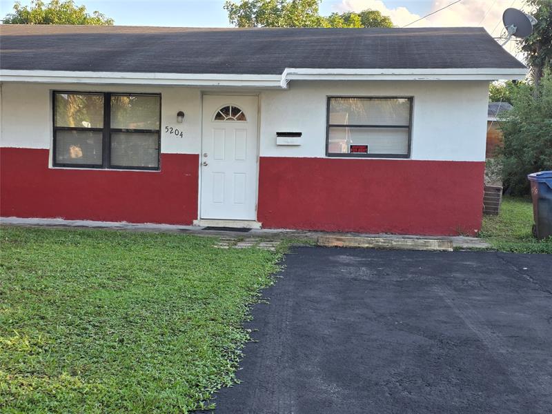 Image 3 of 25 For 5204 15th Ct