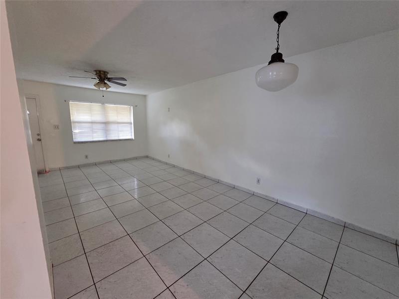 Image 7 of 25 For 5204 15th Ct