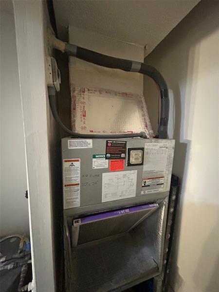 Image 19 of 36 For 3720 Inverrary Dr  1t