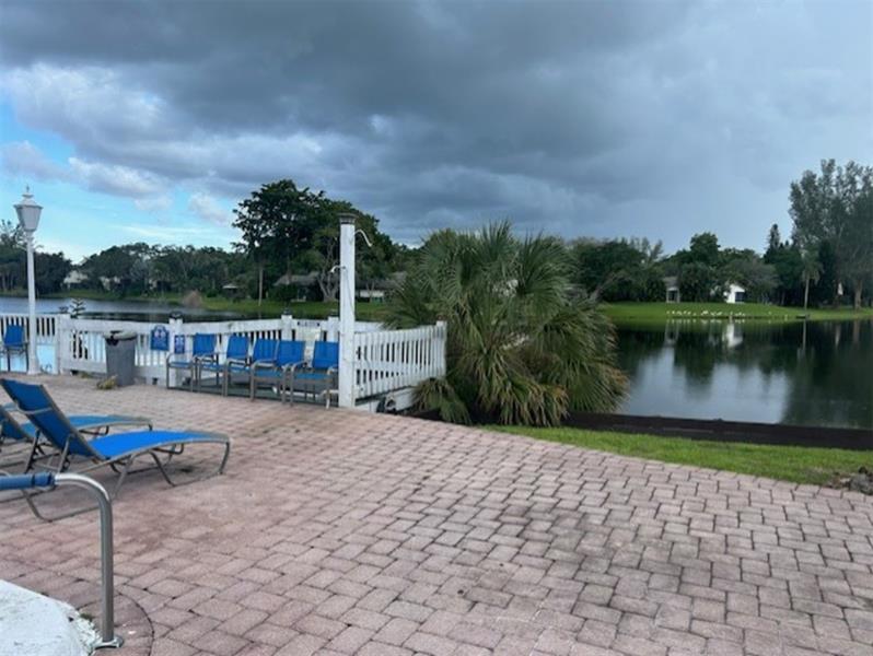 Image 30 of 36 For 3720 Inverrary Dr  1t