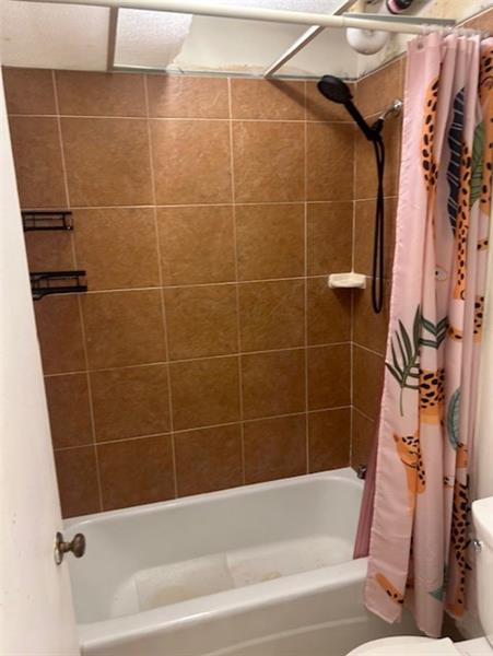 Image 9 of 36 For 3720 Inverrary Dr  1t