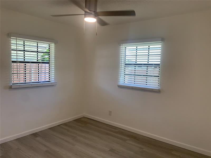Image 11 of 56 For 5921 5th Ave
