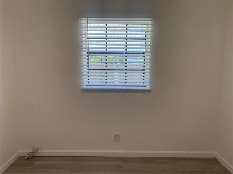 Image 7 of 56 For 5921 5th Ave