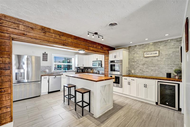 Details for 1961 33rd St, Oakland Park, FL 33309