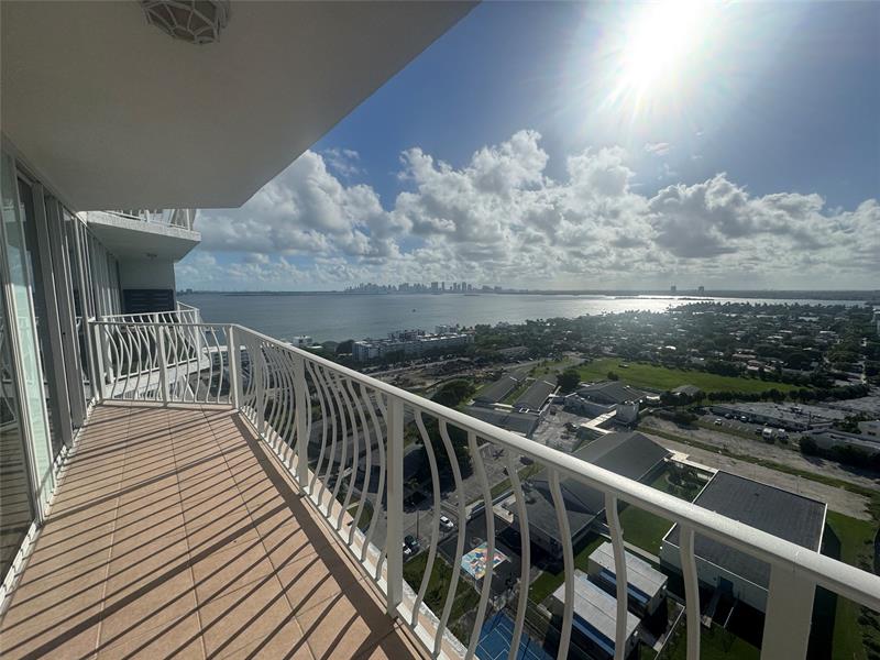 Details for 7601 Treasure Dr  2403, North Bay Village, FL 33141