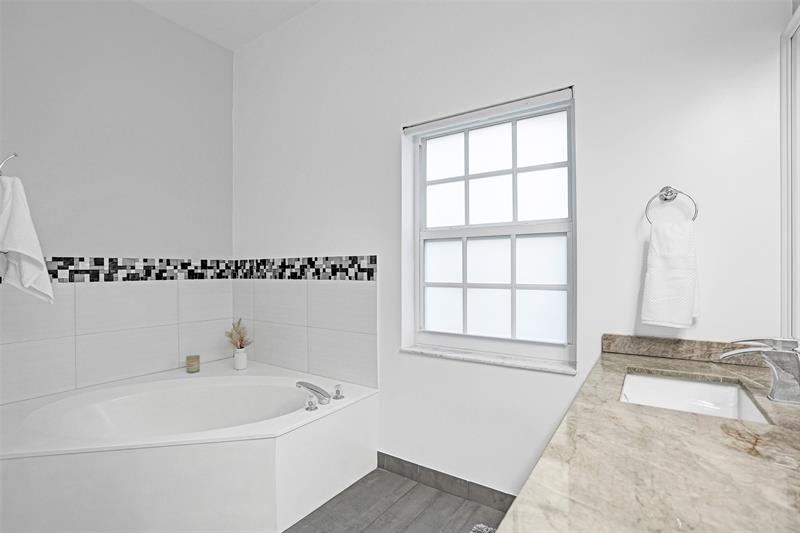 Image 18 of 33 For 3564 Sanctuary Dr