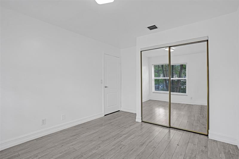 Image 22 of 33 For 3564 Sanctuary Dr