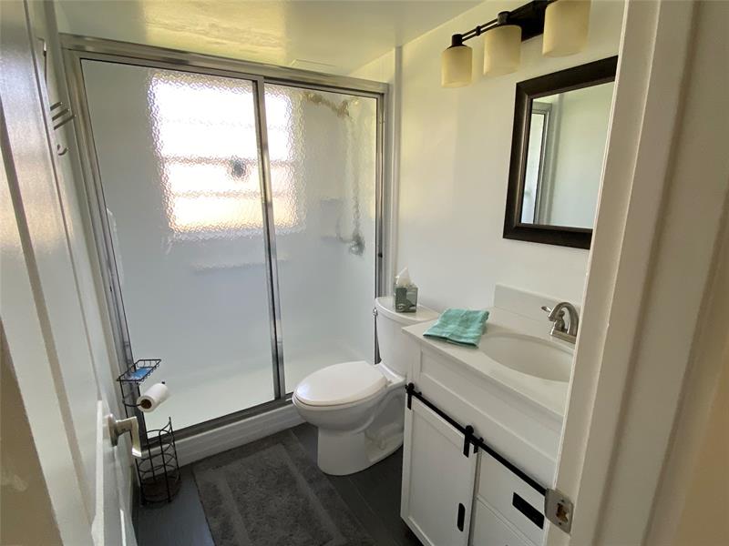 Image 13 of 43 For 209 Ventnor M  209