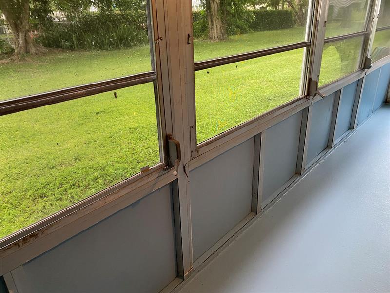 Image 18 of 43 For 209 Ventnor M  209