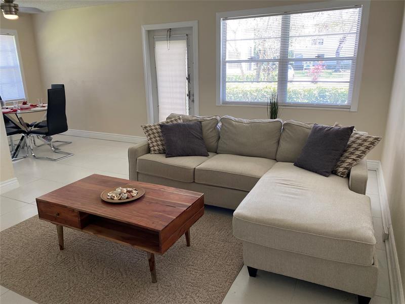 Image 2 of 43 For 209 Ventnor M  209