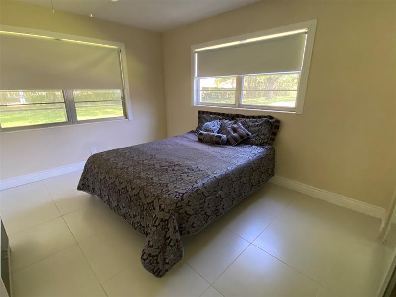 Image 8 of 43 For 209 Ventnor M  209