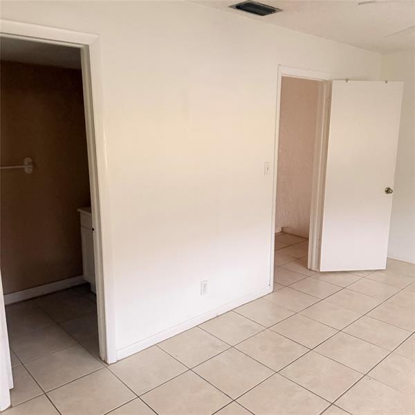 Image 6 of 9 For 6518 41st St