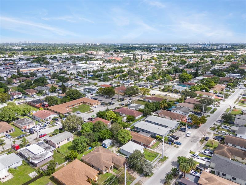 Image 13 of 33 For 5720 Flagler St