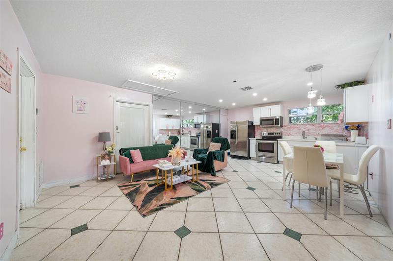 Image 20 of 33 For 5720 Flagler St