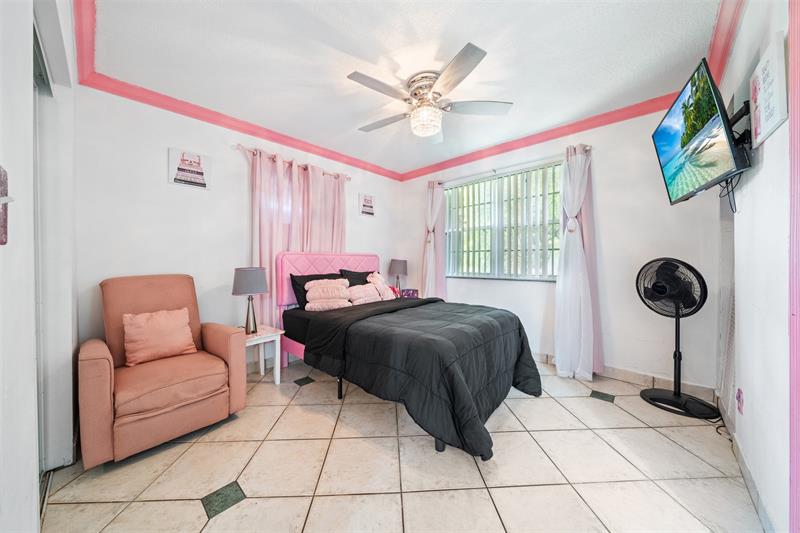 Image 27 of 33 For 5720 Flagler St