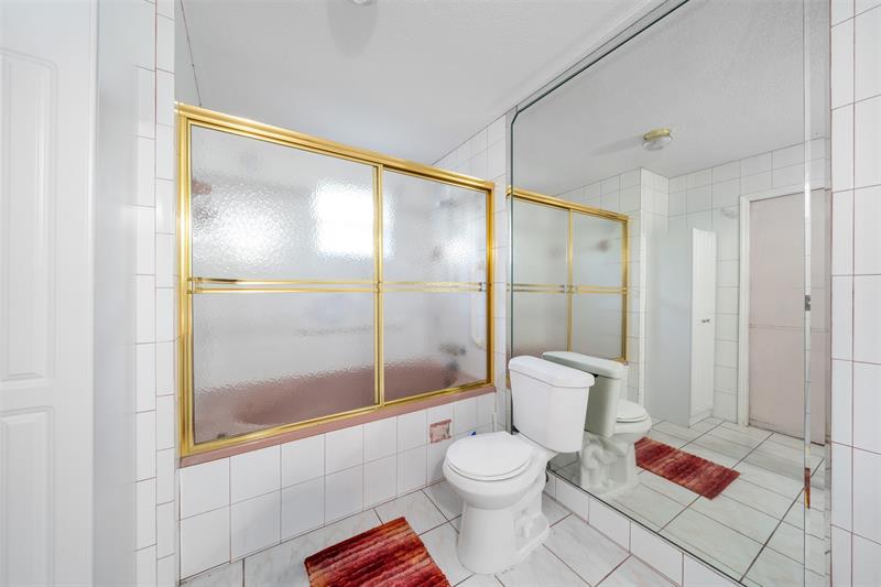 Image 31 of 33 For 5720 Flagler St