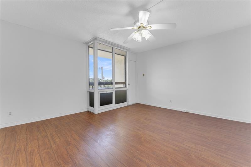 Image 24 of 47 For 1401 Federal Hwy  218