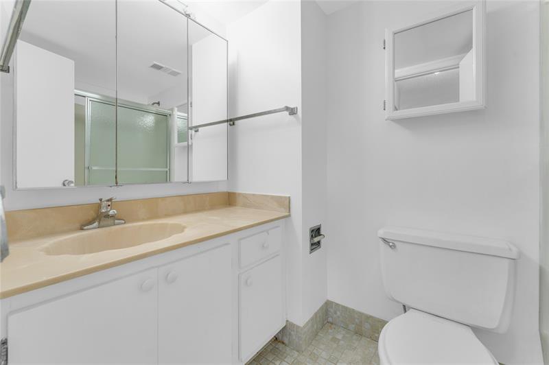 Image 30 of 47 For 1401 Federal Hwy  218