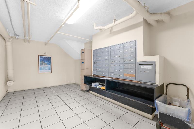 Image 36 of 47 For 1401 Federal Hwy  218