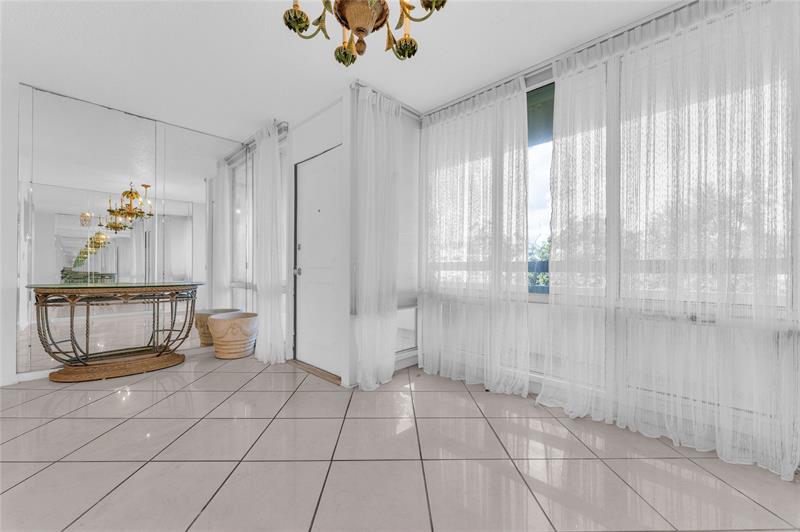 Image 4 of 47 For 1401 Federal Hwy  218