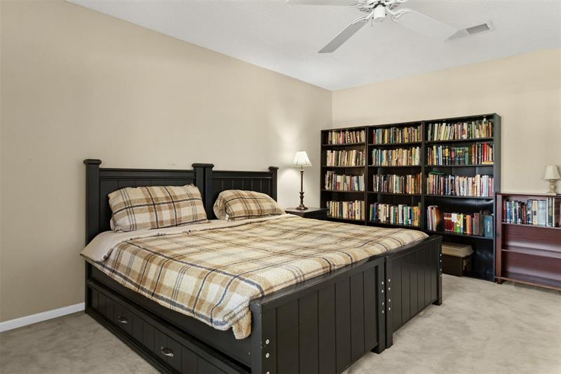 Image 14 of 32 For 21662 Arriba Real  44h