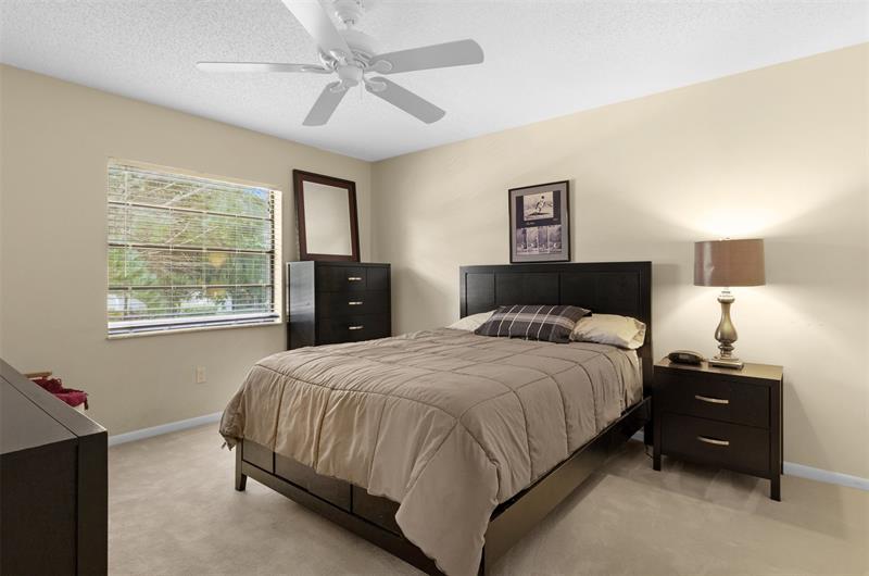 Image 16 of 32 For 21662 Arriba Real  44h