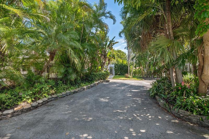 Image 23 of 35 For 10115 Biscayne Blvd