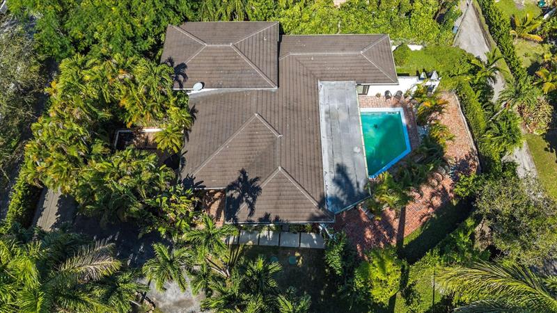 Image 29 of 35 For 10115 Biscayne Blvd
