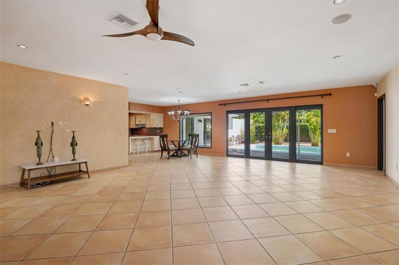 Image 3 of 35 For 10115 Biscayne Blvd