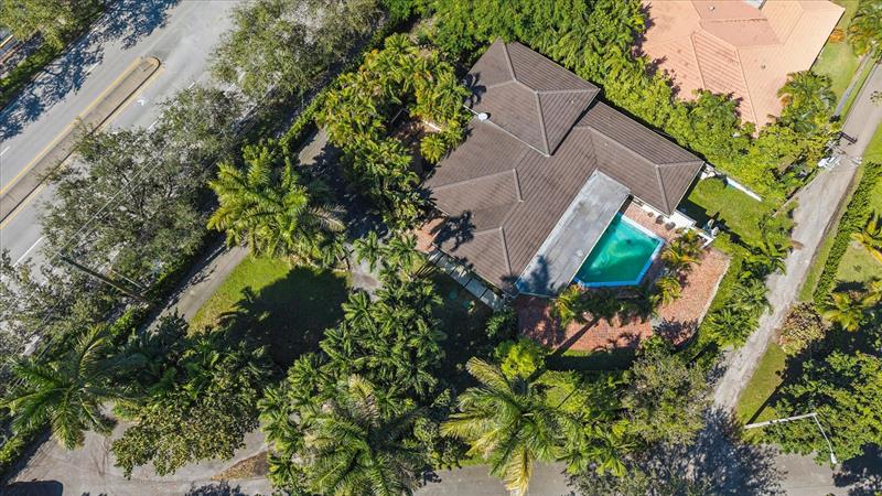 Image 30 of 35 For 10115 Biscayne Blvd