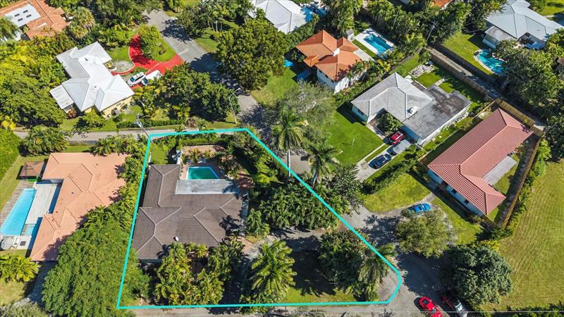 Image 31 of 35 For 10115 Biscayne Blvd