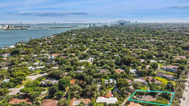 Image 34 of 35 For 10115 Biscayne Blvd