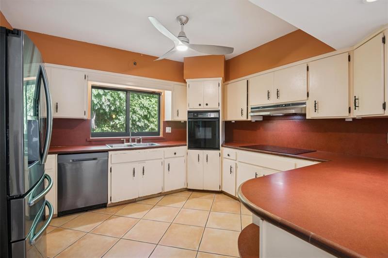 Image 5 of 35 For 10115 Biscayne Blvd