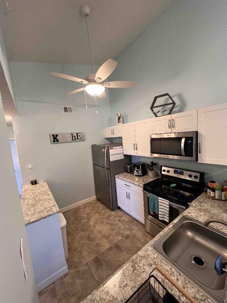 Image 10 of 15 For 6272 Chasewood Dr  E