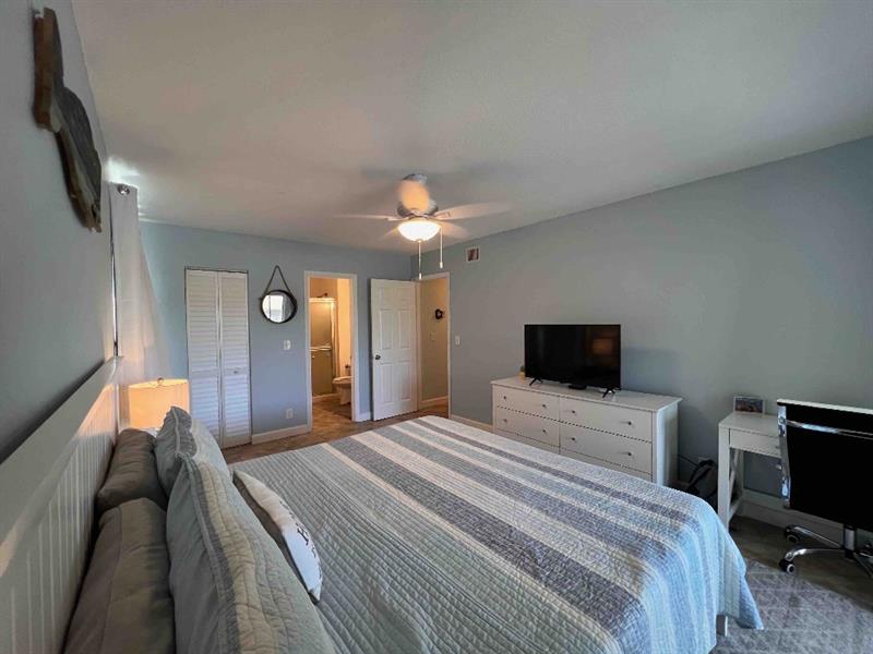 Image 8 of 15 For 6272 Chasewood Dr  E