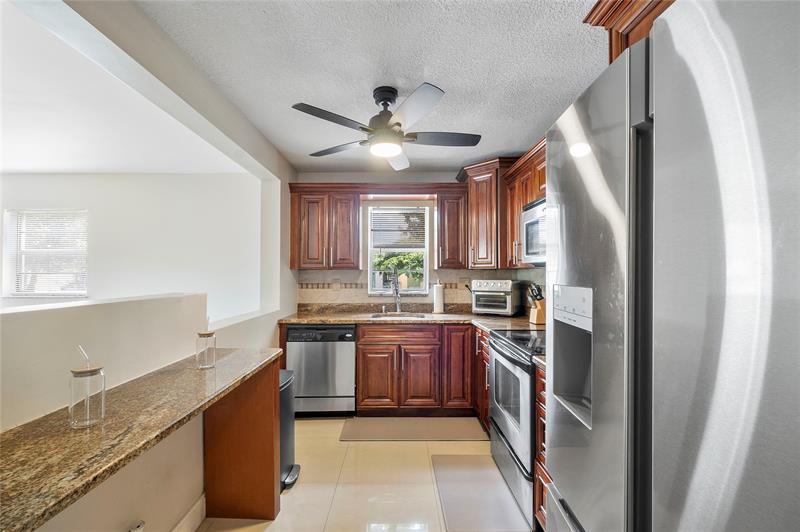 Image 3 of 13 For 4154 90th Ave  201