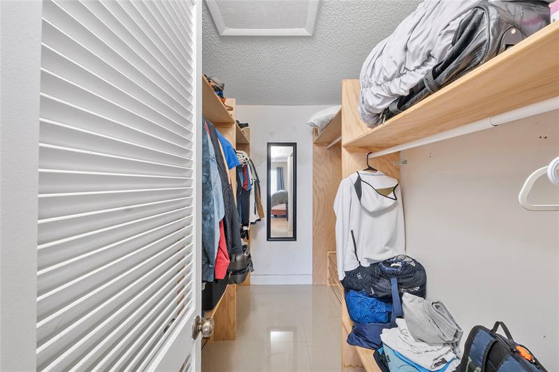 Image 9 of 13 For 4154 90th Ave  201