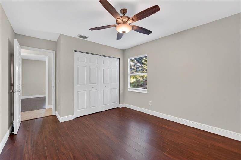Image 20 of 32 For 7867 Ridgewood Dr