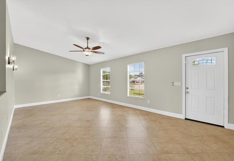 Image 7 of 32 For 7867 Ridgewood Dr
