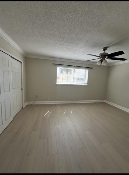 Image 6 of 6 For 2960 Riverside Dr  216