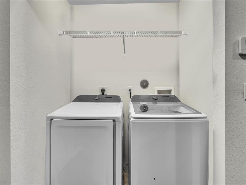 Image 13 of 18 For 21421 13th Ct  211