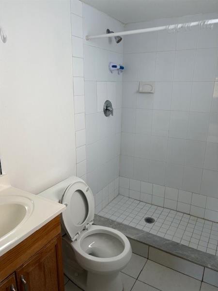Image 4 of 7 For 2242 Garfield St  2242