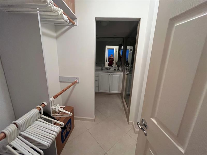 Image 11 of 43 For 333 21st Ave  1522