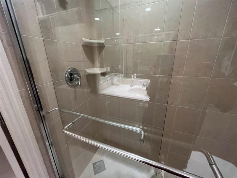 Image 13 of 43 For 333 21st Ave  1522