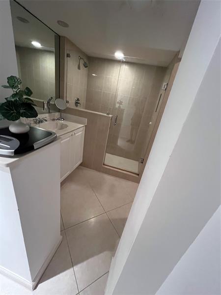 Image 14 of 43 For 333 21st Ave  1522